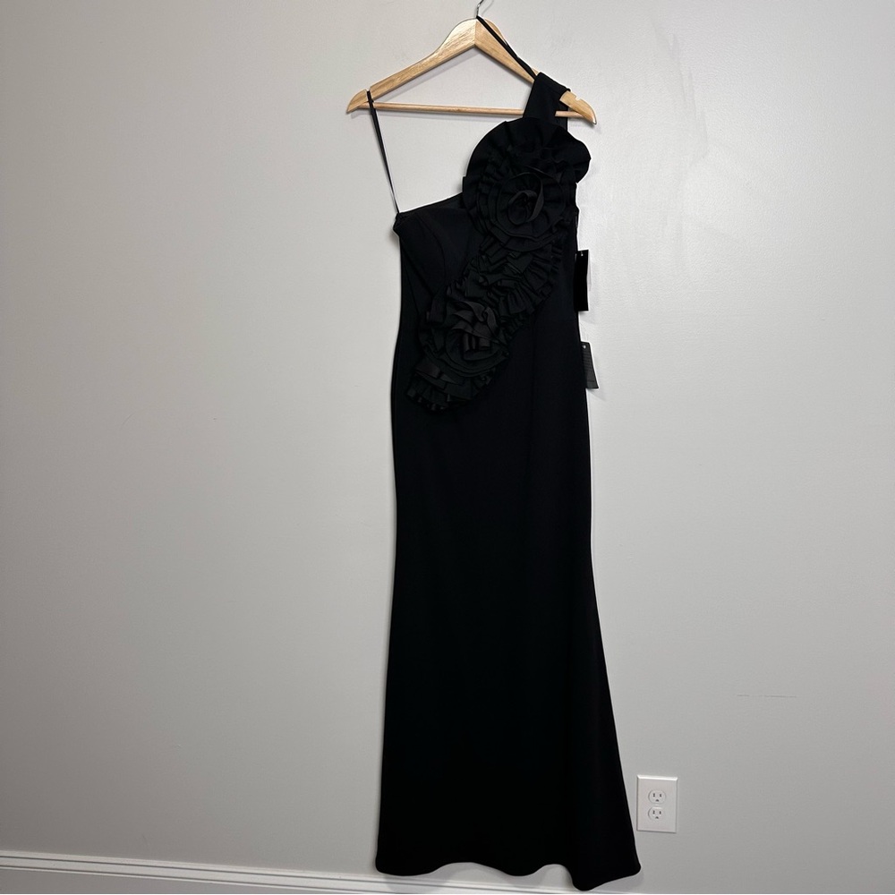 Betsy & Adam Black One-Shoulder Maxi Dress - Picture 6 of 11